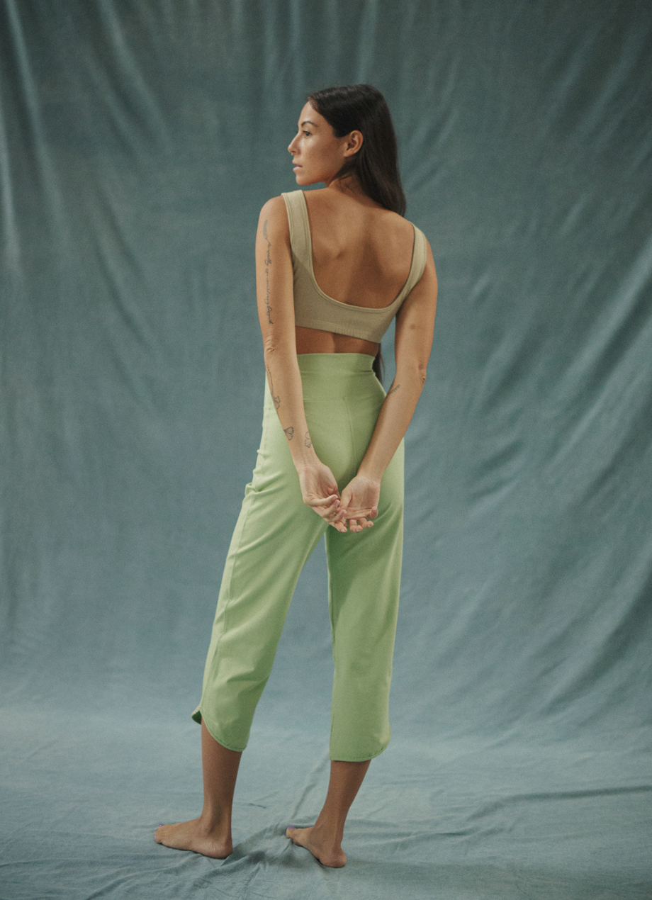 Membagi pants #2 side split_Tomatillo green